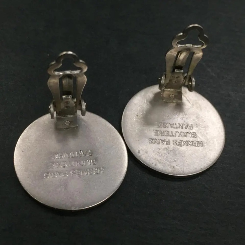 HERMES SILVER COIN LOGO BIJOUTERIE FANTAISE CLIP-ON EARRINGS + BOX - Picture 6 of 13
